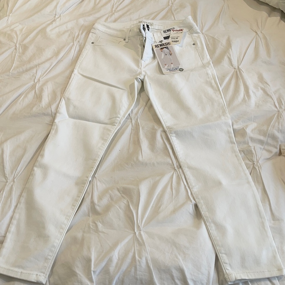 White Jegging with Platinum Stretch